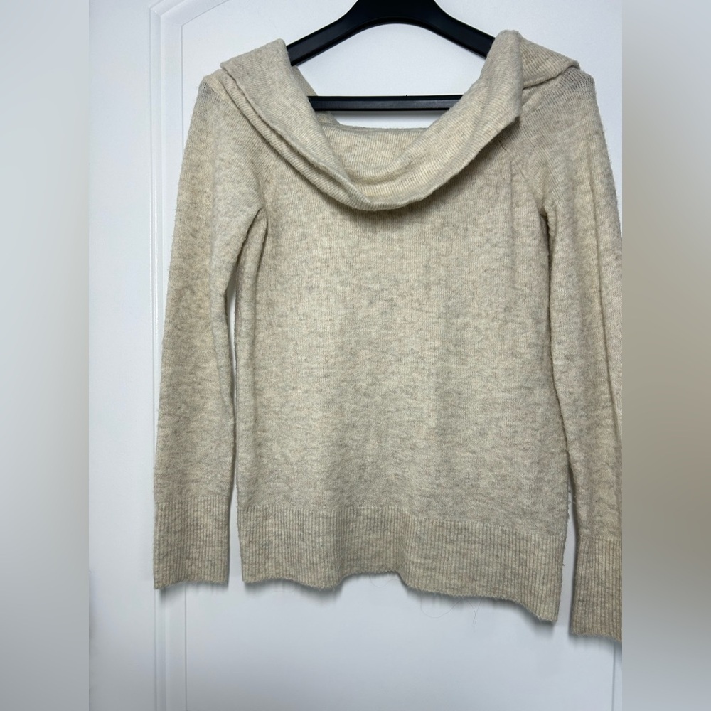 Abercrombie & Fitch Cream Off The Shoulder Cream Sweater size XS 90s chic - Picture 2 of 11